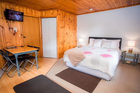 Seppelts View Cabins - Food Delivery Shop 34