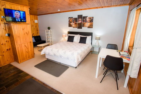 Seppelts View Cabins - Food Delivery Shop 0