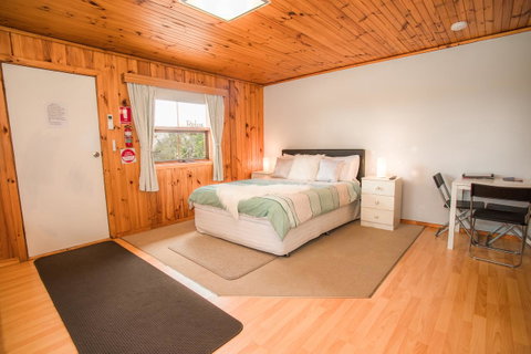 Seppelts View Cabins - Food Delivery Shop 19