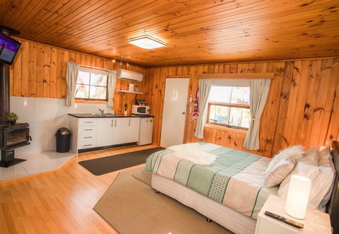 Seppelts View Cabins - Food Delivery Shop 22