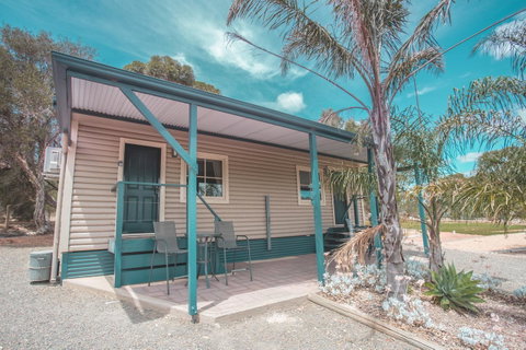 Seppelts View Cabins - Food Delivery Shop 1