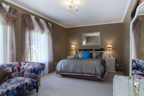 Barossa Retro BnB - Food Delivery Shop 20