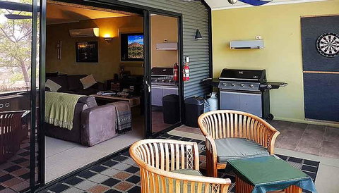 Riverview Rise Retreats - Food Delivery Shop 10