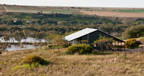 Riverview Rise Retreats - Food Delivery Shop 28