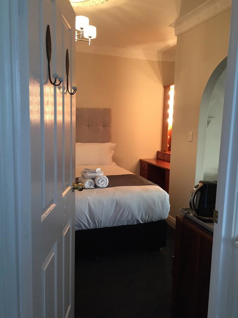 Angaston House - Food Delivery Shop 6