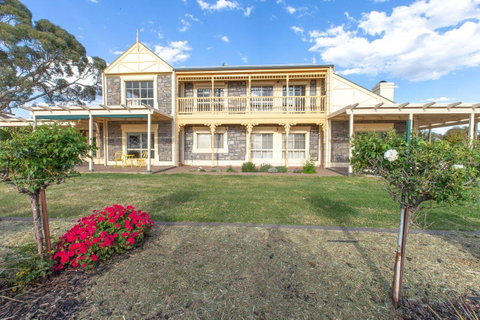 Angaston House - Food Delivery Shop 24