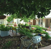 Hahndorf Oak Tree Cottages - Food Delivery Shop