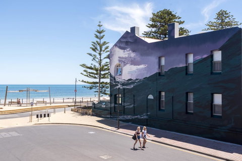 Seawall Apartments - Food Delivery Shop 7