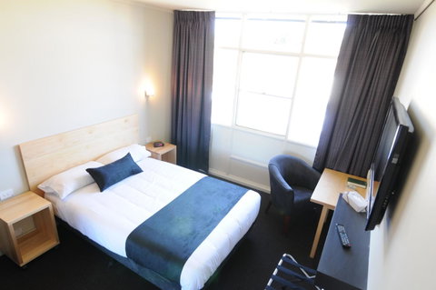 Mansfield Park Hotel - Food Delivery Shop 13