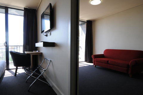 Mansfield Park Hotel - Food Delivery Shop 2