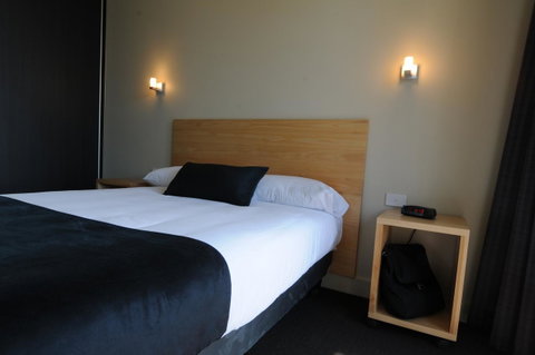 Mansfield Park Hotel - Food Delivery Shop 18