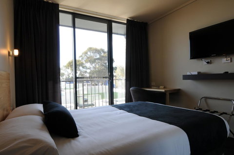 Mansfield Park Hotel - Food Delivery Shop 7