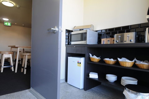 Mansfield Park Hotel - Food Delivery Shop 6