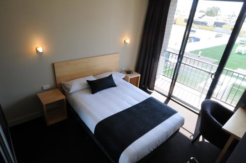 Mansfield Park Hotel - Food Delivery Shop 12