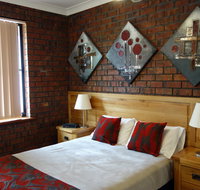 Glenelg Gateway Apartments - Food Delivery Shop