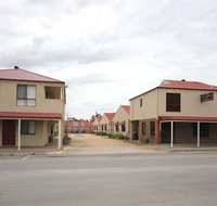 Port Vincent Motel  Apartments - Food Delivery Shop