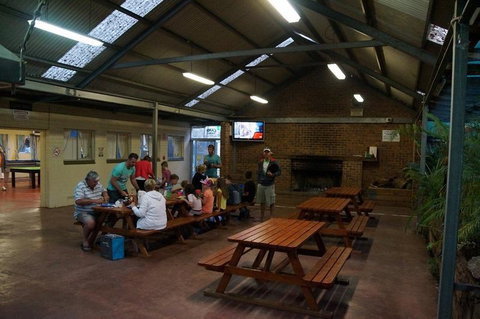 Beachside Holiday Park - Food Delivery Shop 20