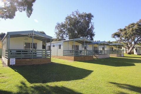 Beachside Holiday Park - Food Delivery Shop 1
