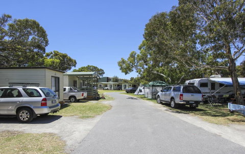 Beachside Holiday Park - Food Delivery Shop 16