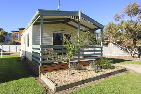 Beachside Holiday Park - Food Delivery Shop 4