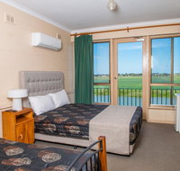 Tailem Bend Riverside Hotel - Food Delivery Shop