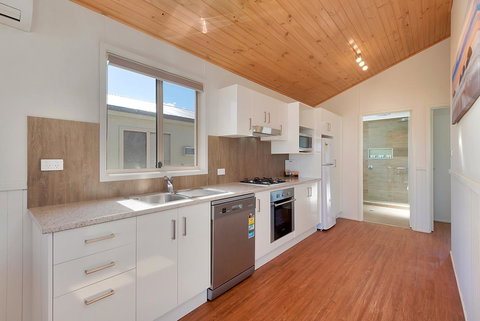 Moonta Bay Holiday Park - Pet Food Australia 18