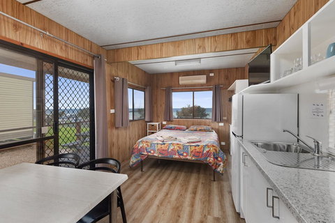 Moonta Bay Holiday Park - Pet Food Australia 10