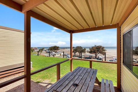 Moonta Bay Holiday Park - Pet Food Australia 12