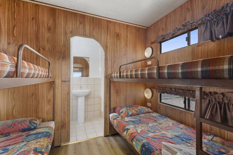 Moonta Bay Holiday Park - Pet Food Australia 8