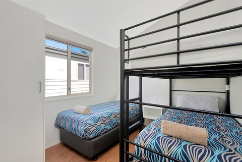 Moonta Bay Holiday Park - Pet Food Australia 16