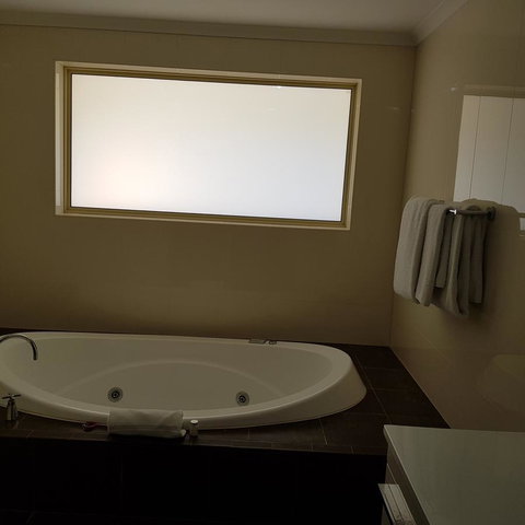 Barossa Weintal Hotel - Food Delivery Shop 22