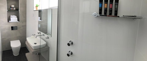 The Avenue Inn - Food Delivery Shop 28