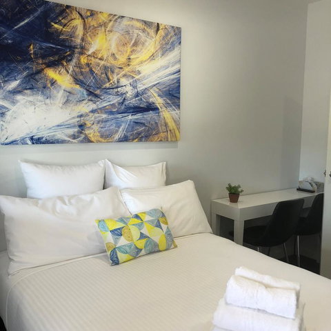 The Avenue Inn - Food Delivery Shop 11