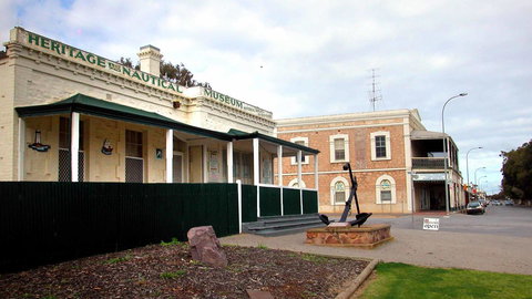 Wallaroo Holiday Park - Food Delivery Shop 5