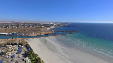 Wallaroo Holiday Park - Food Delivery Shop 13