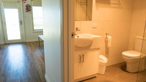 Wallaroo Holiday Park - Food Delivery Shop 20