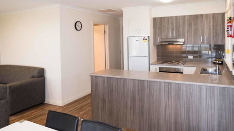 Wallaroo Holiday Park - Food Delivery Shop 22