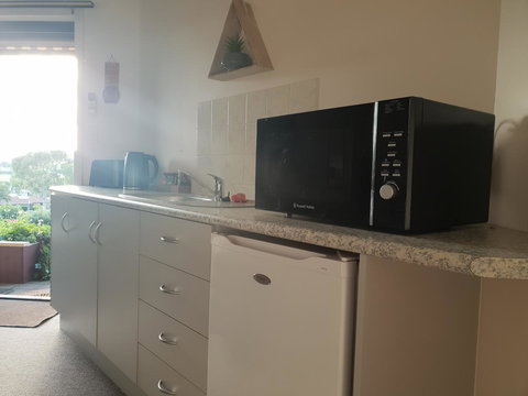 Barossa Valley Studio - Food Delivery Shop 19