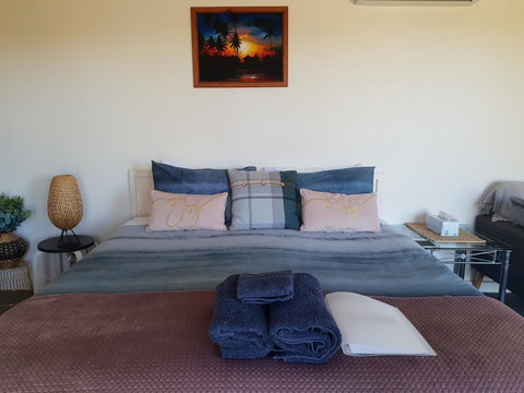 Barossa Valley Studio - Food Delivery Shop 1
