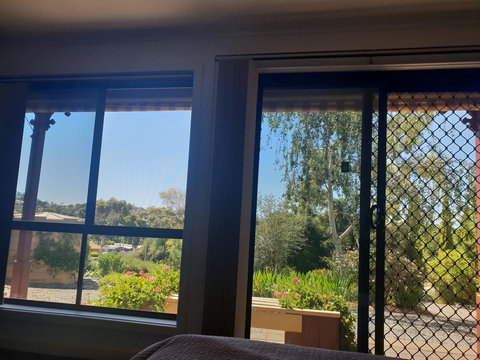 Barossa Valley Studio - Food Delivery Shop 15