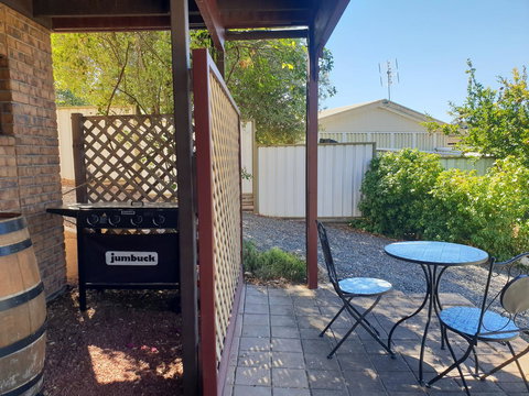 Barossa Valley Studio - Food Delivery Shop 9