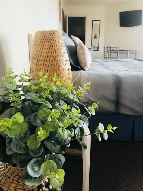 Barossa Valley Studio - Food Delivery Shop 12