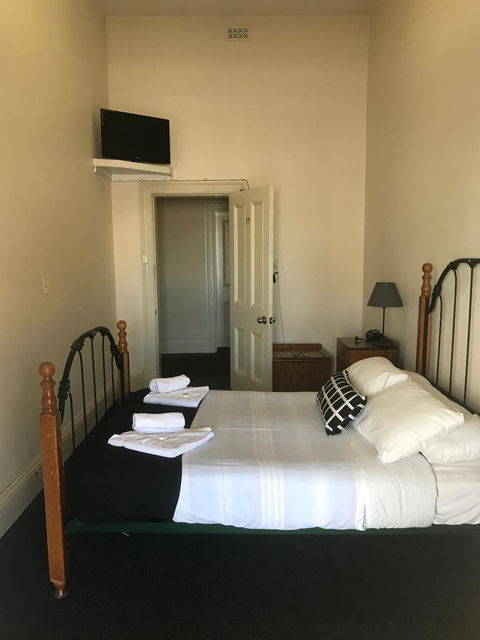 Grosvenor Hotel - Food Delivery Shop 5