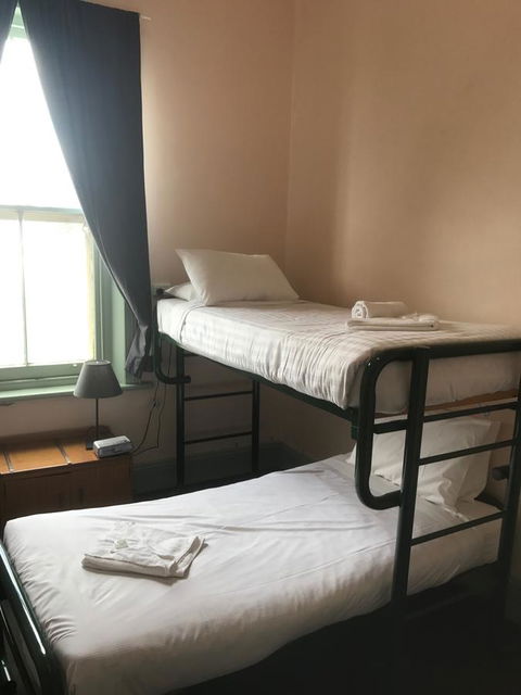 Grosvenor Hotel - Food Delivery Shop 2