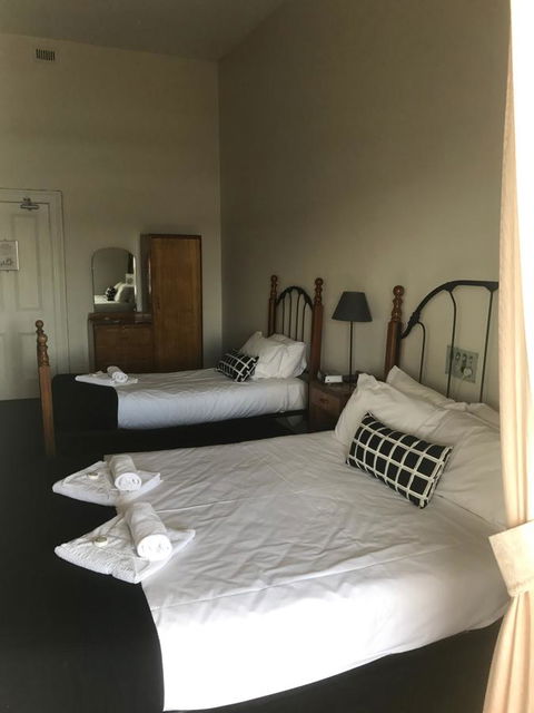 Grosvenor Hotel - Food Delivery Shop 1