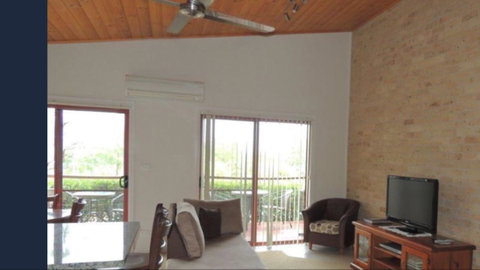 Avon View Stays Accommodation. - Food Delivery Shop 19