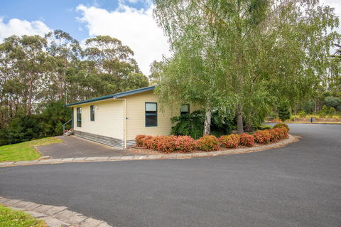 Blue Lake Holiday Park - Food Delivery Shop 43