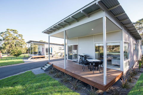 Blue Lake Holiday Park - Food Delivery Shop 15