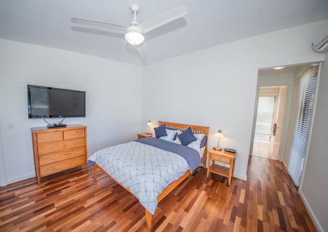 South Shores Villa 31 - South Shores Normanville - Food Delivery Shop 2