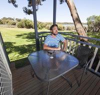 Lakeside Tourist Park - Food Delivery Shop